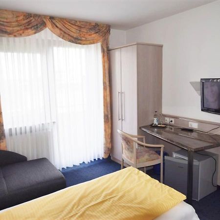 Hotel Alena - Kontaktlos Check-In فيلدرستادت المظهر الخارجي الصورة