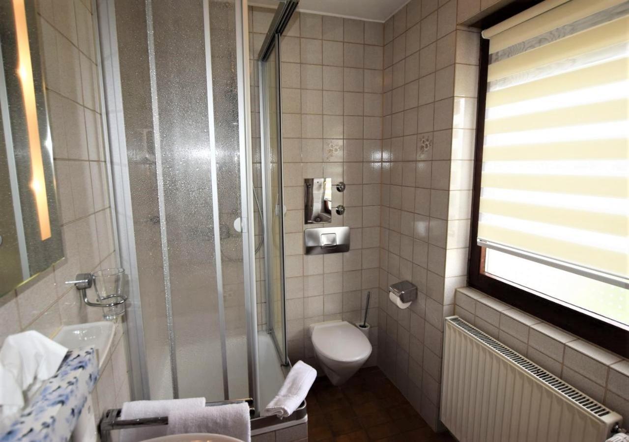 Hotel Alena - Kontaktlos Check-In فيلدرستادت الغرفة الصورة