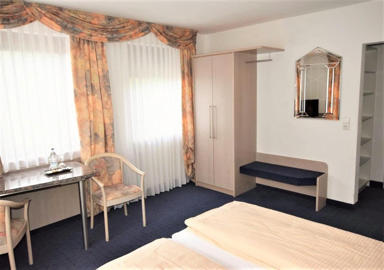 Hotel Alena - Kontaktlos Check-In فيلدرستادت المظهر الخارجي الصورة