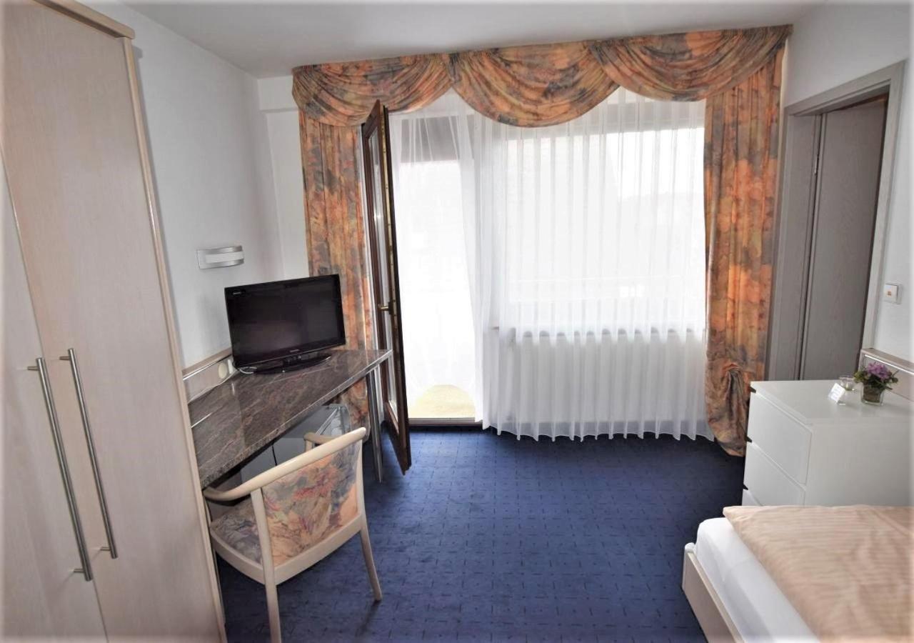 Hotel Alena - Kontaktlos Check-In فيلدرستادت المظهر الخارجي الصورة