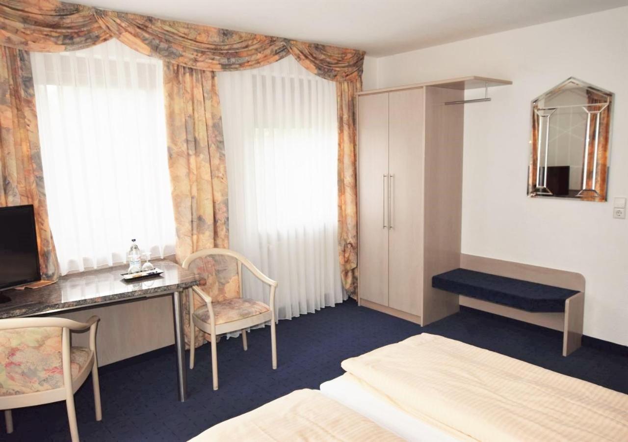 Hotel Alena - Kontaktlos Check-In فيلدرستادت المظهر الخارجي الصورة