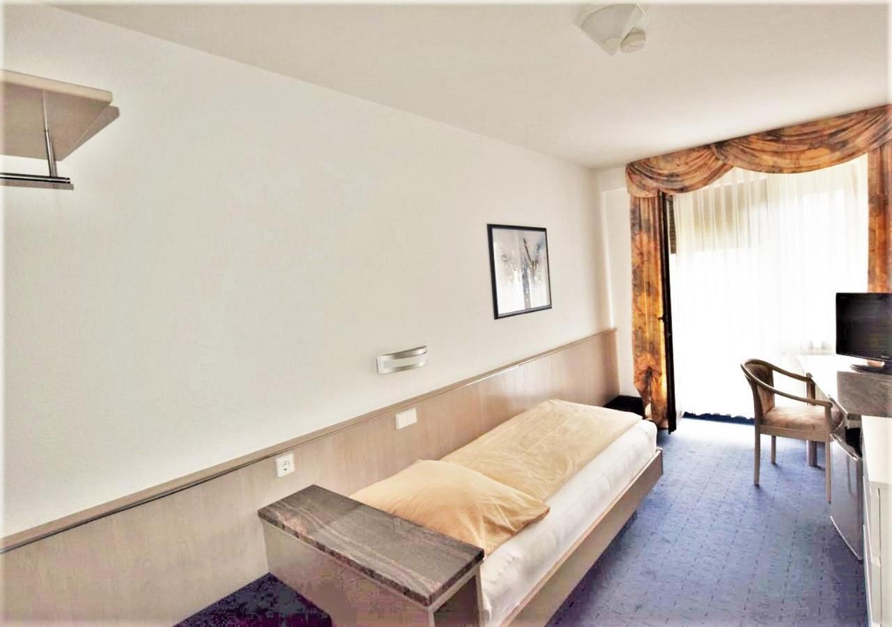 Hotel Alena - Kontaktlos Check-In فيلدرستادت المظهر الخارجي الصورة