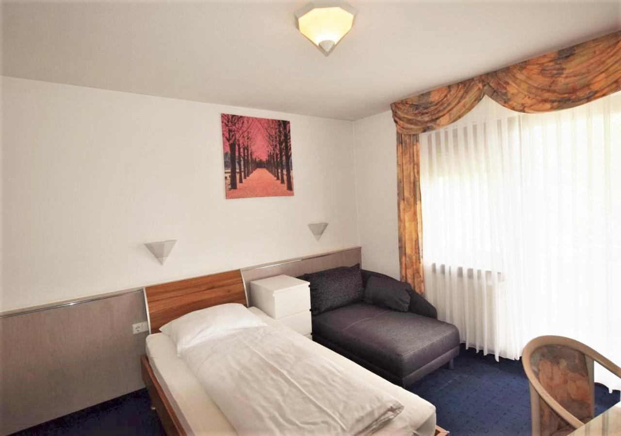 Hotel Alena - Kontaktlos Check-In فيلدرستادت المظهر الخارجي الصورة